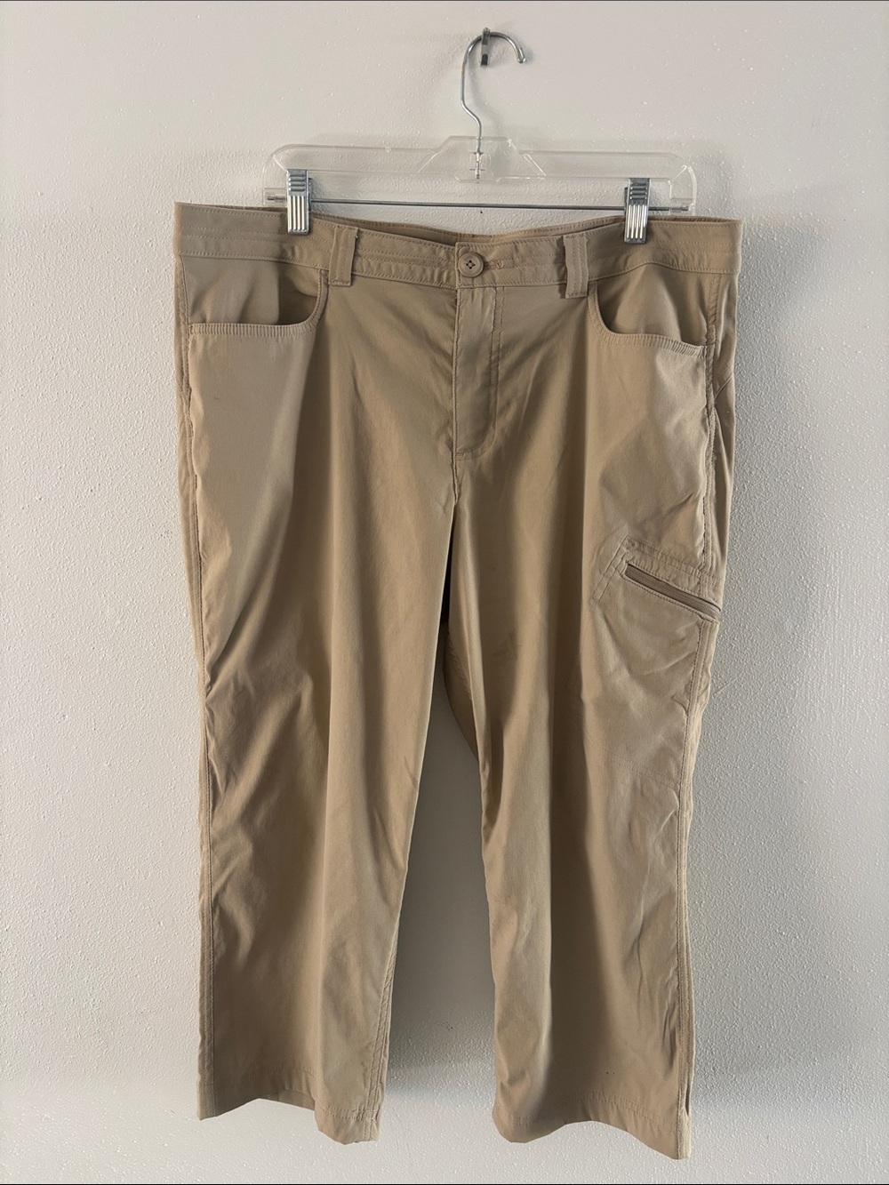 Eddie Bauer Women's Tan Cargo Shorts